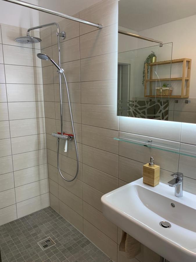 Neu: Gruene Idylle Nahe Hauptbahnhof & Hufeisensee Хале Екстериор снимка